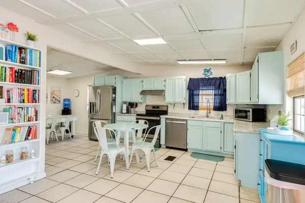 $368,000 | 922 Seashell Drive, Surfside Beach, TX 77541