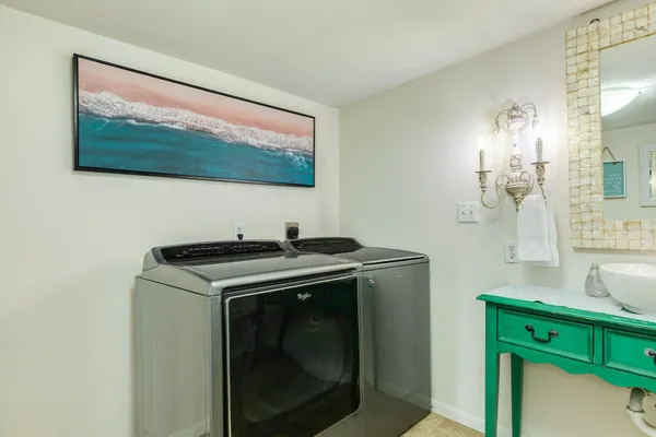 $368,000 | 922 Seashell Drive, Surfside Beach, TX 77541