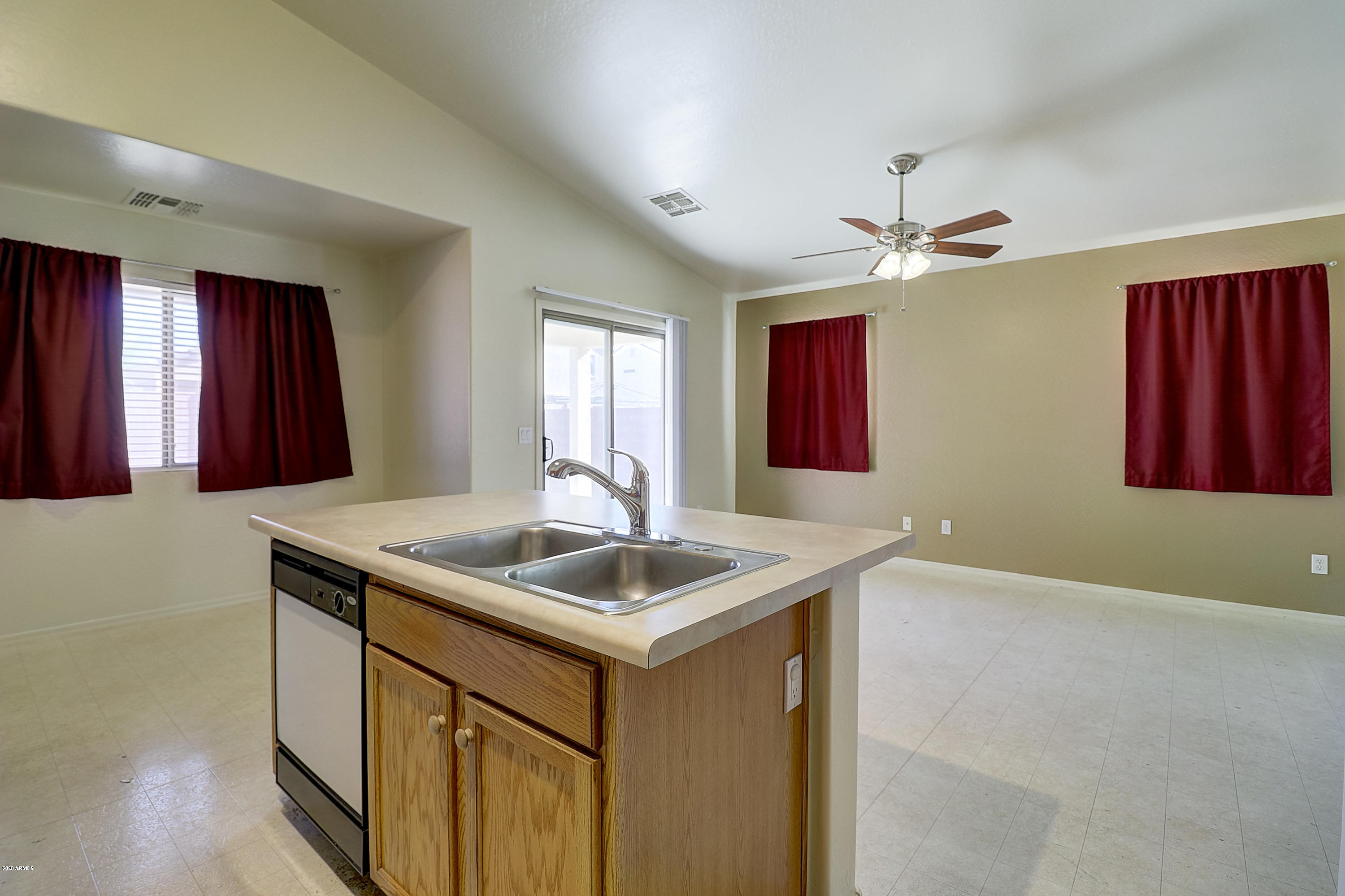 8461 West Riley Road Tolleson, AZ 85353 - Photo 14 of 25 B (12)