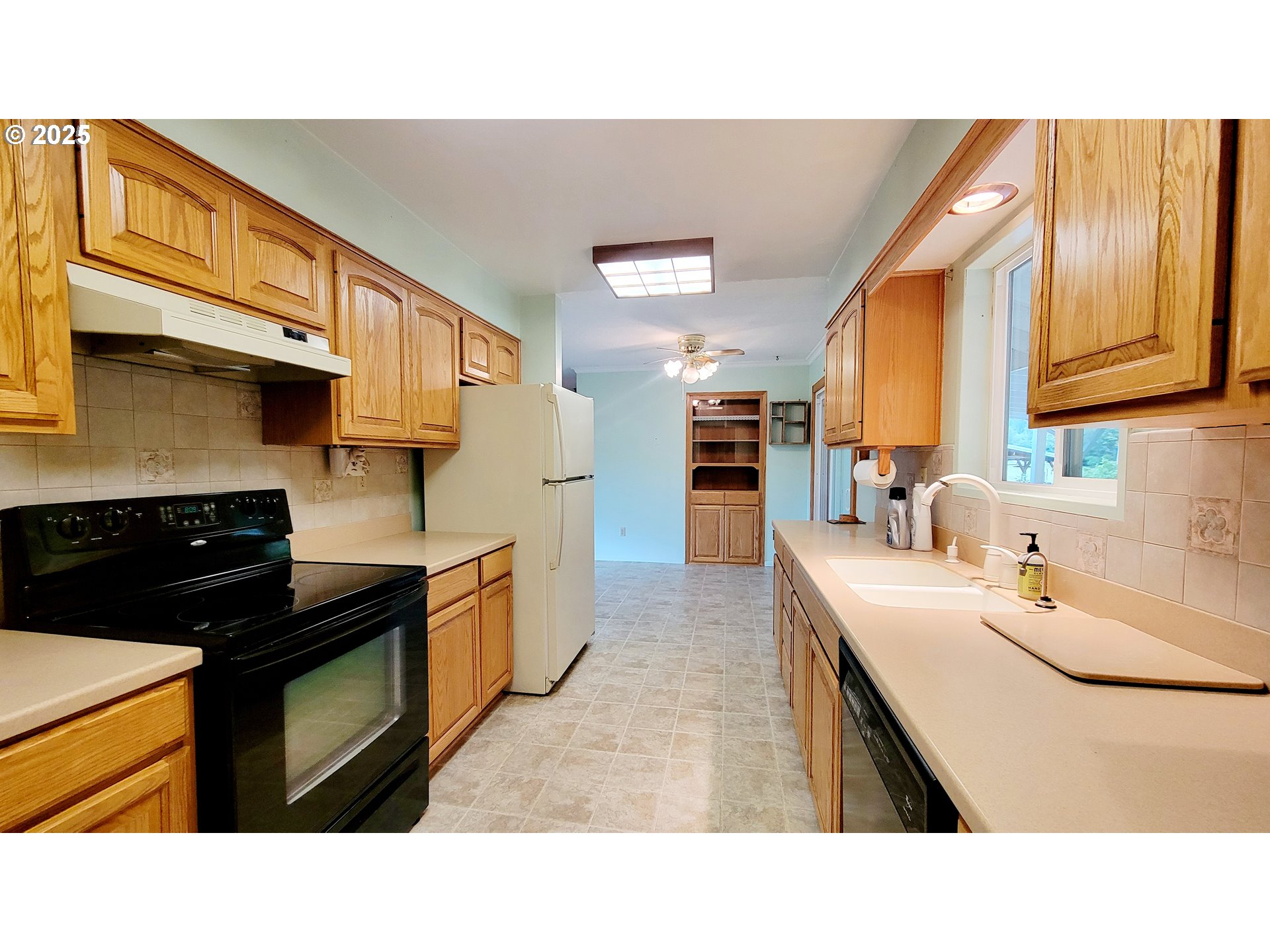 2965 South Myrtle Road Myrtle Creek, OR 97457 - Photo 12 of 45