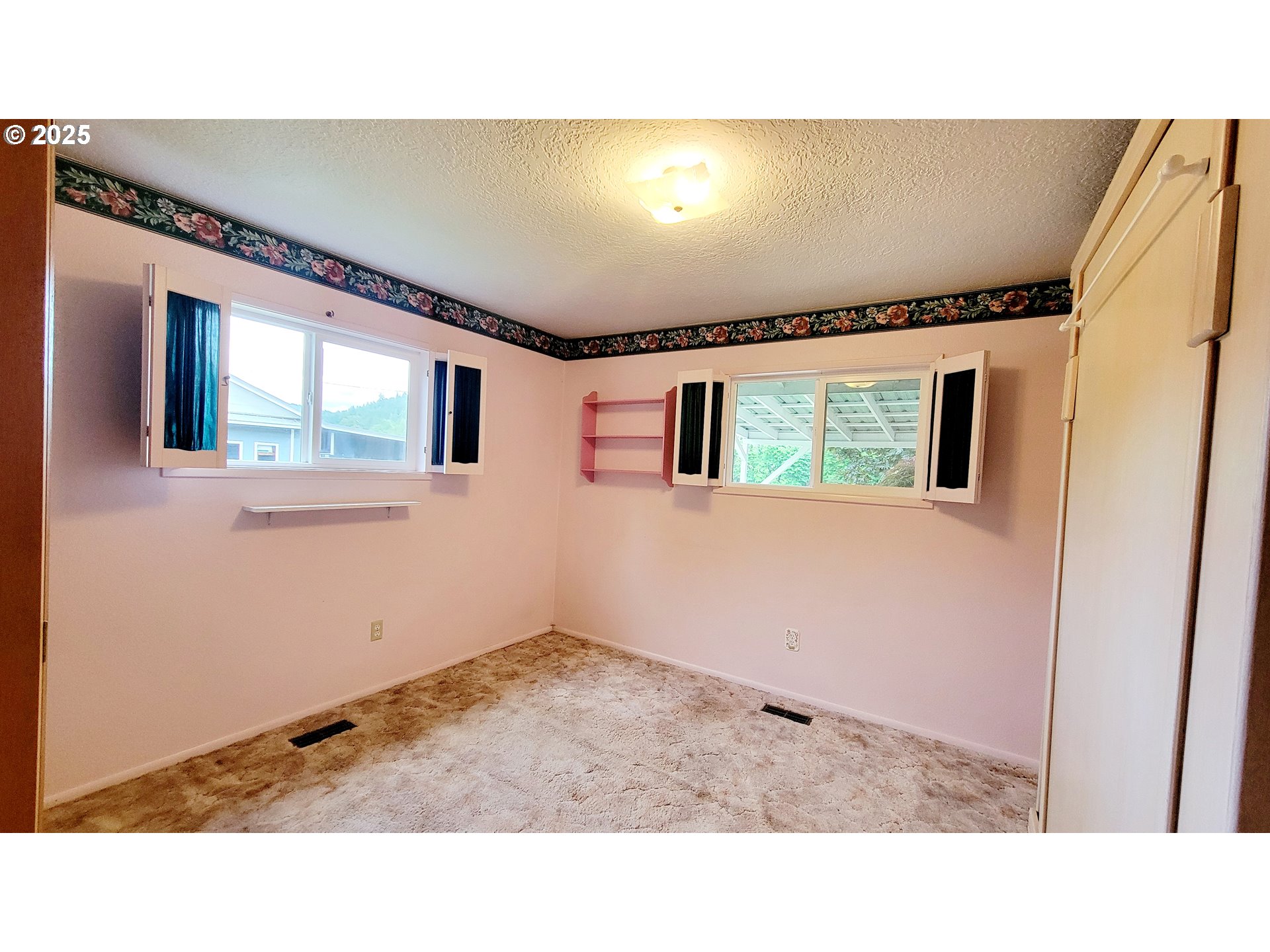 2965 South Myrtle Road Myrtle Creek, OR 97457 - Photo 21 of 45