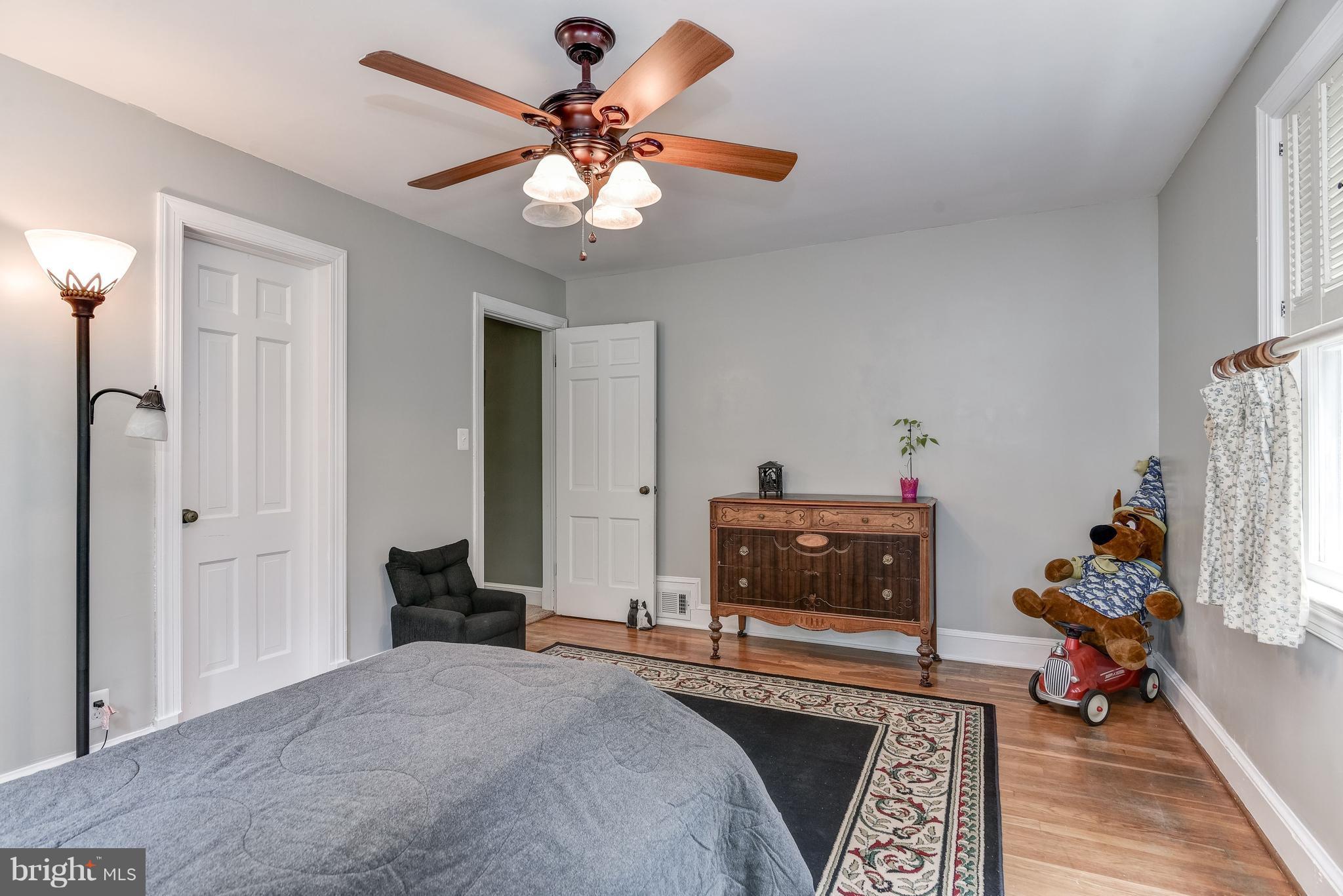 26804 Ridge Road Damascus, MD 20872 - Photo 19 of 30 Second Bedroom