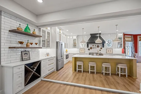 $985,000 | 1221 Oakwood Street, Bedford, VA 24523