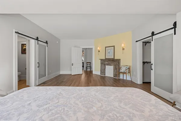 $985,000 | 1221 Oakwood Street, Bedford, VA 24523