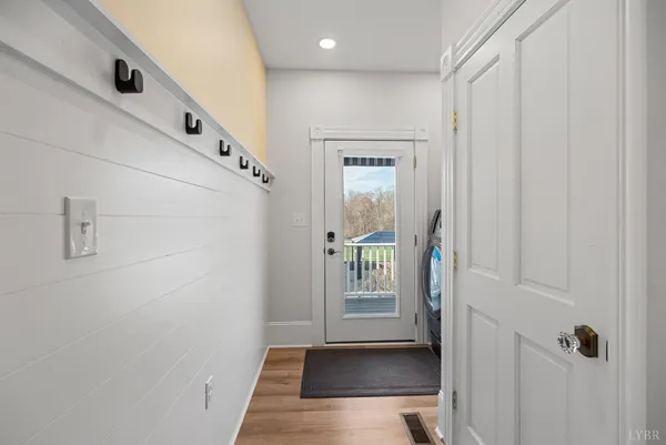 $985,000 | 1221 Oakwood Street, Bedford, VA 24523