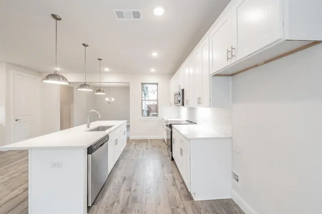 $2,150 | 9707 Thorncrown Lane, Fort Worth, TX 76179