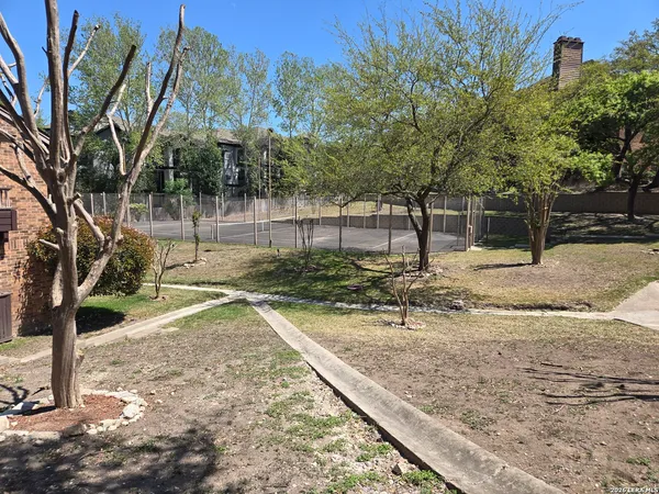 $1,100 | 4212 Medical Drive, Unit 903, San Antonio, TX 78229