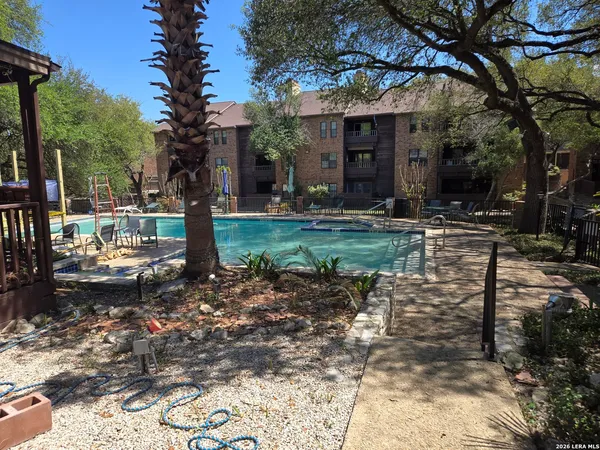 $1,100 | 4212 Medical Drive, Unit 903, San Antonio, TX 78229