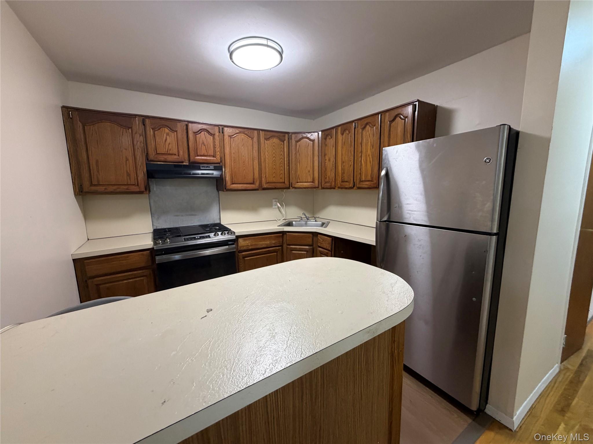 217-07 134th Road Queens, NY 11413 - Photo 2 of 6