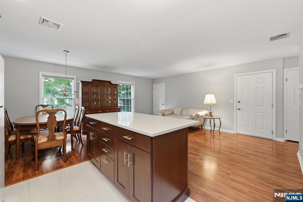 117B South Maple Avenue, Unit 1172 Park Ridge, NJ 07656 - Photo 5 of 21