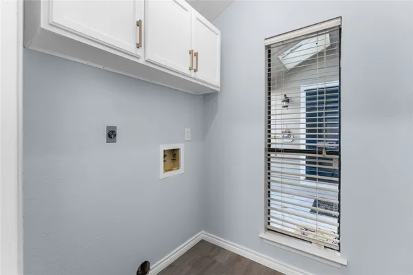 $166,500 | 3500 Tangle Brush Drive, Unit 200, The Woodlands, TX 77381