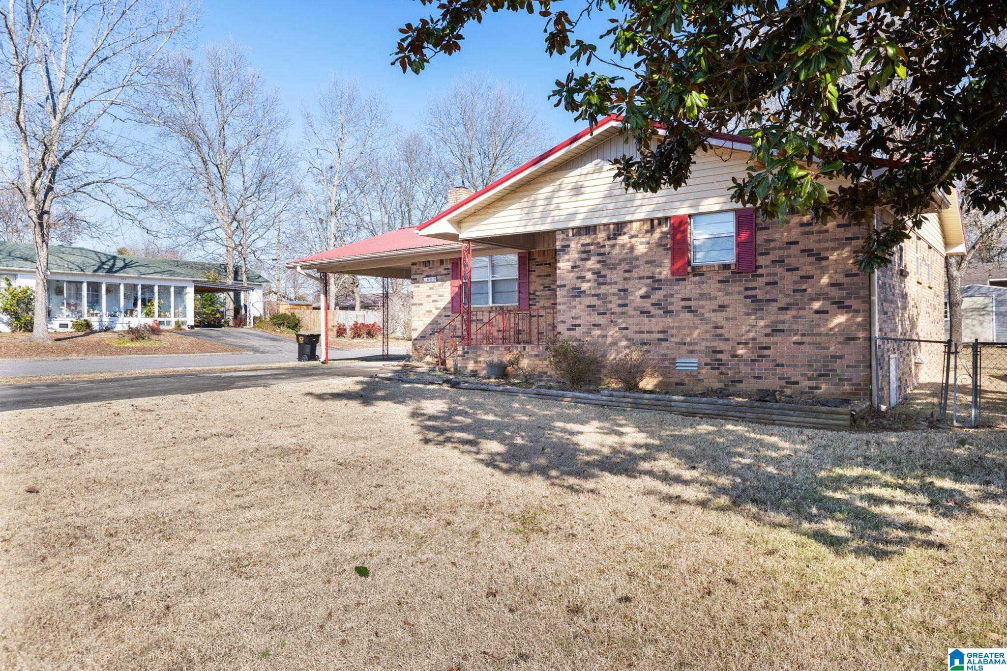1002 Denson Avenue Southwest Cullman, AL 35055 - Photo 3 of 22