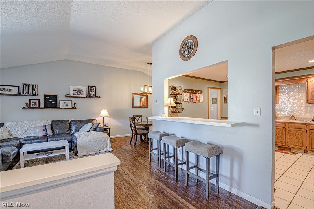 13585 Sheldon Road Cleveland, OH 44130 - Photo 4 of 25 Gallery Image 4