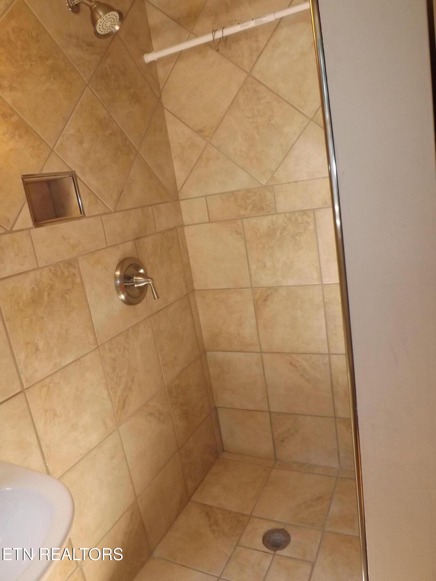 235 Parliament Road Harrogate, TN 37752 - Photo 38 of 52 DSCF4635