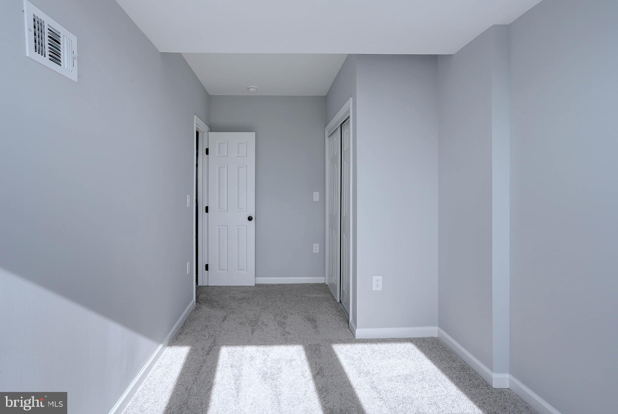 149 North Monastery Avenue Baltimore, MD 21229 - Photo 11 of 25