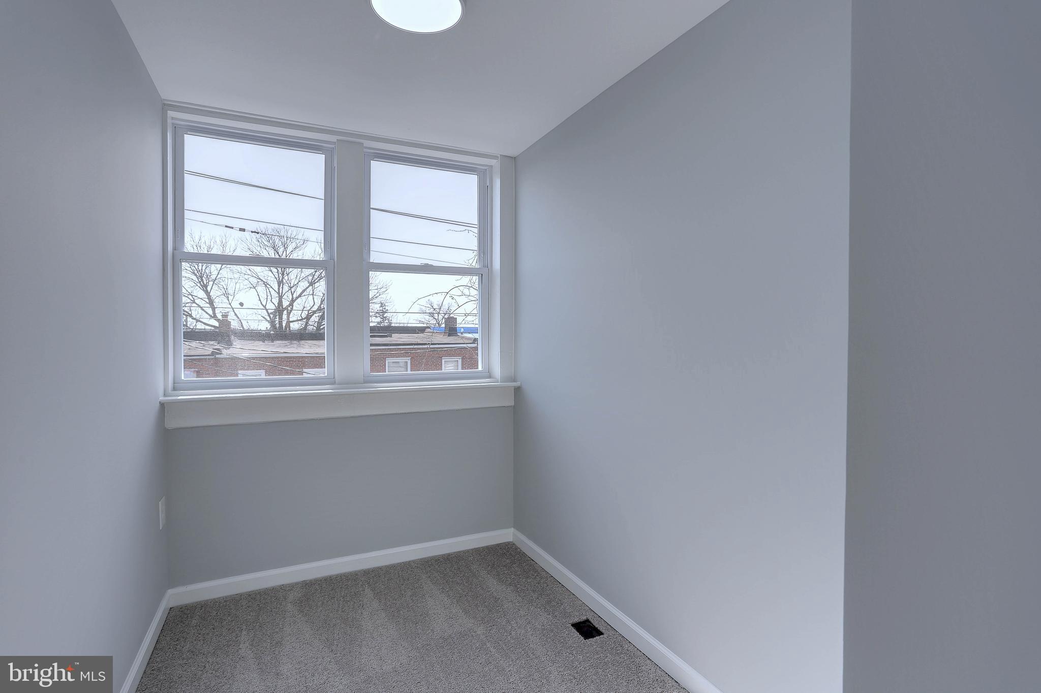 149 North Monastery Avenue Baltimore, MD 21229 - Photo 15 of 25