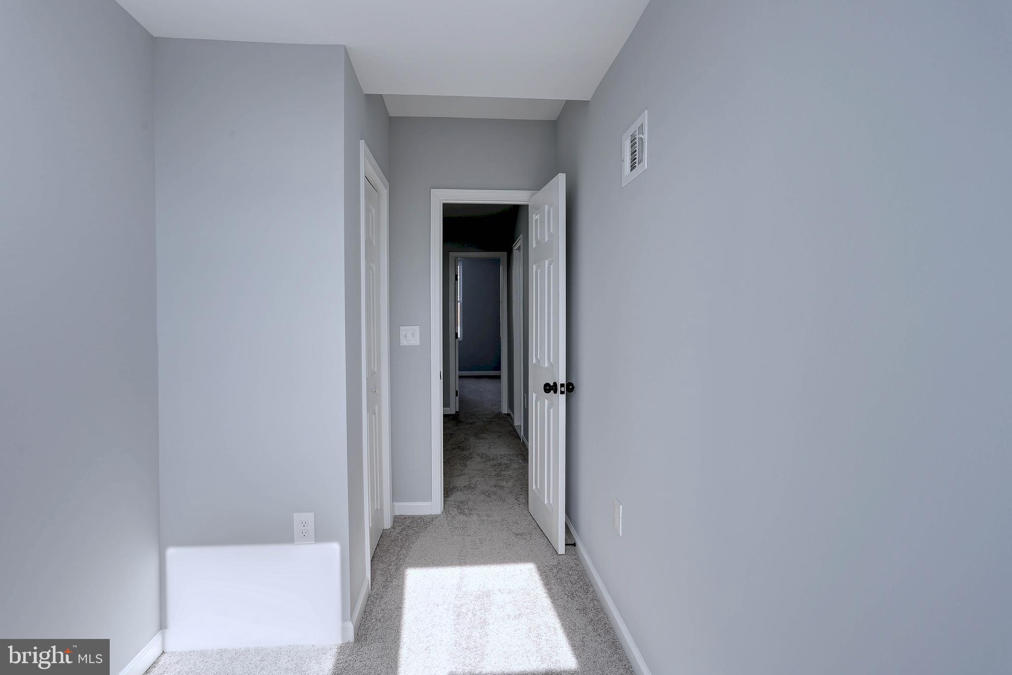 149 North Monastery Avenue Baltimore, MD 21229 - Photo 16 of 25