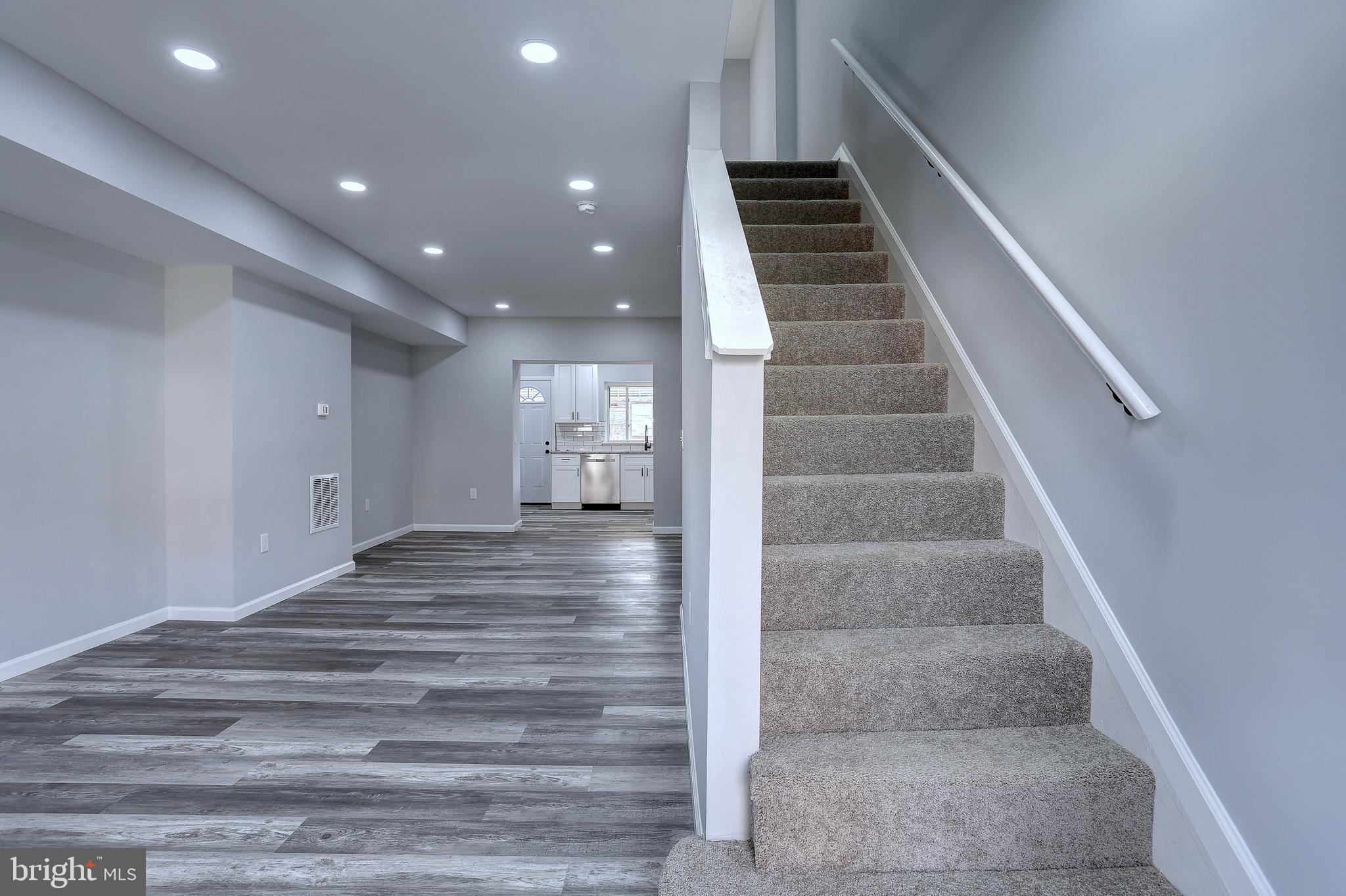 149 North Monastery Avenue Baltimore, MD 21229 - Photo 4 of 25