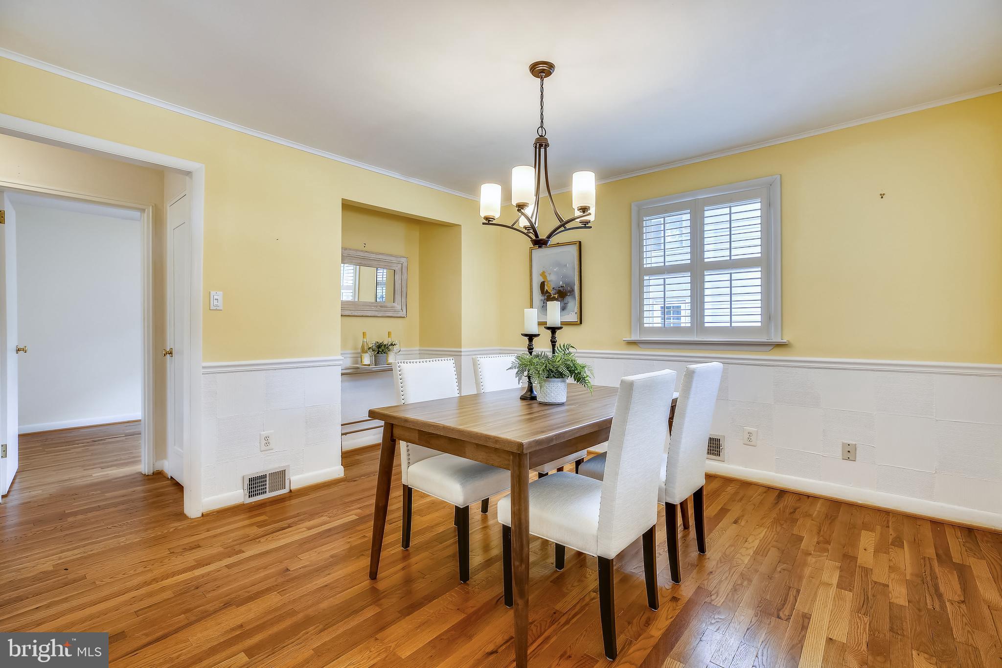 1008 Robin Road Silver Spring, MD 20901 - Photo 9 of 36 Dining room w/elegant moldings