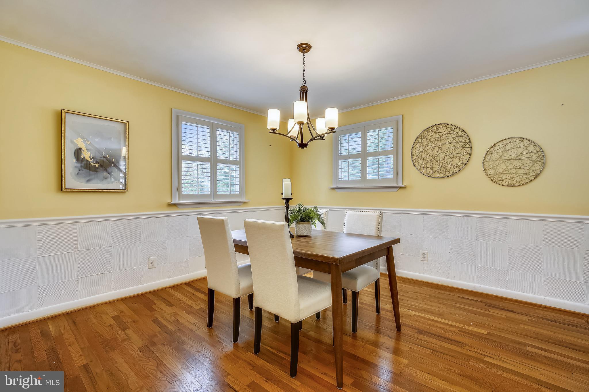 1008 Robin Road Silver Spring, MD 20901 - Photo 10 of 36 Dining room w/decorator lighting