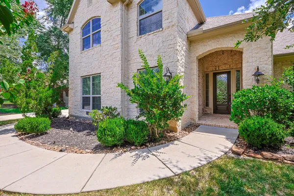 $525,000 | 1821 Lily Meadows Drive, Conroe, TX 77304