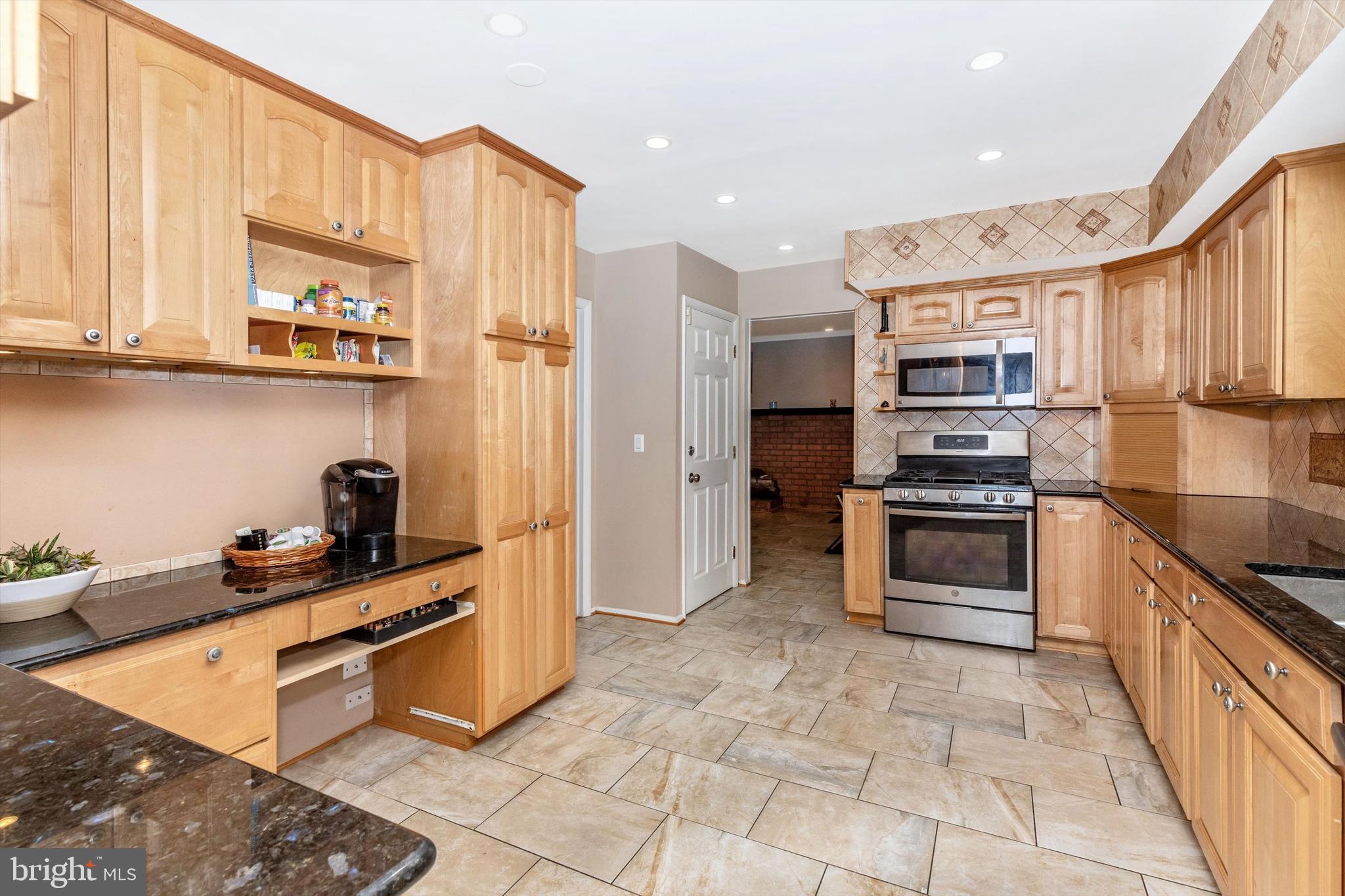 5213 Lynngate Road Columbia, MD 21044 - Photo 17 of 69 Gallery Image 17