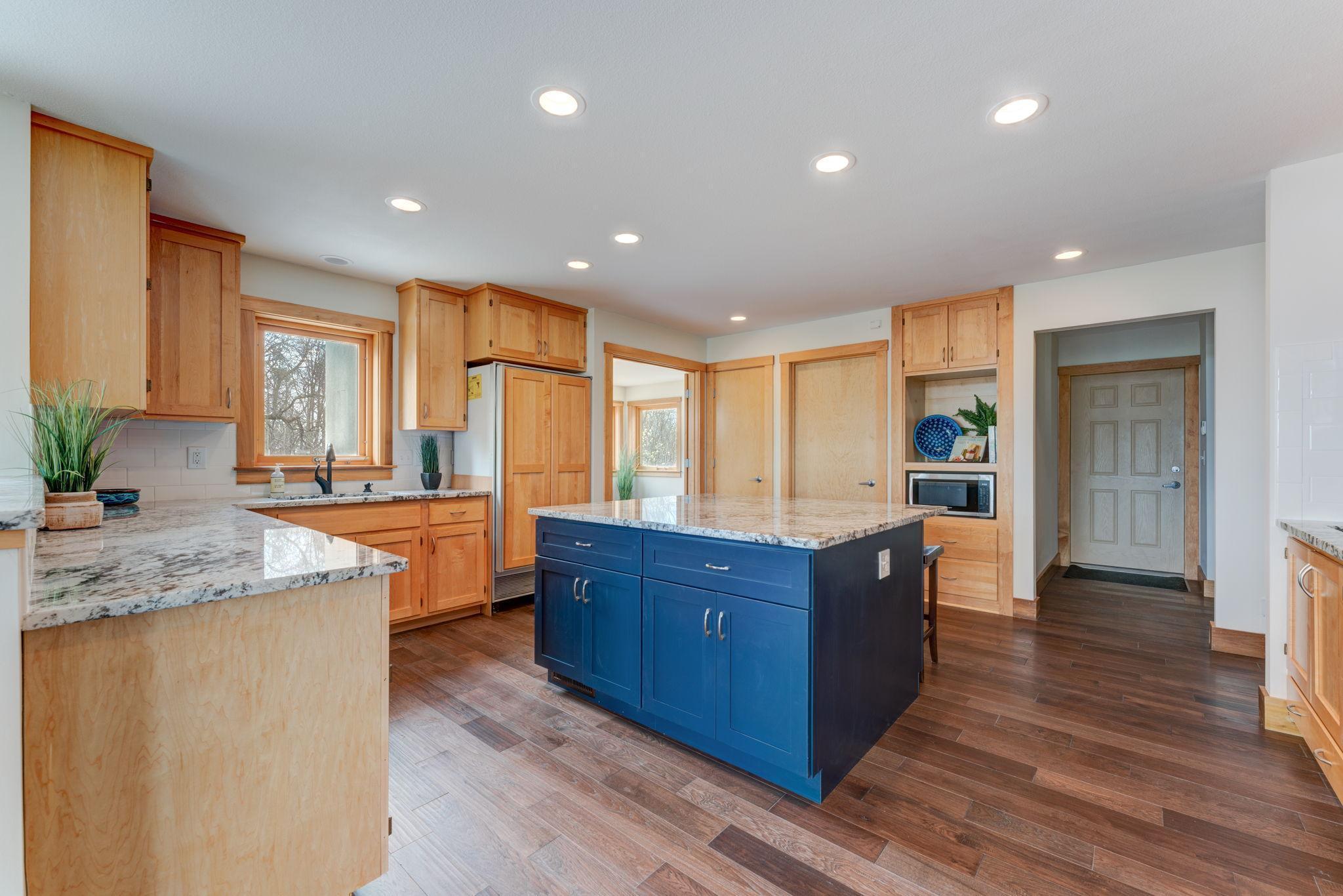 14325 Grenier Road Minnetonka, MN 55345 - Photo 9 of 22 Gallery Image 9