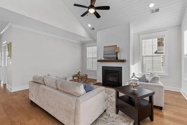 $849,999 | 1131 Oak Bluff Avenue, Charleston, SC 29492