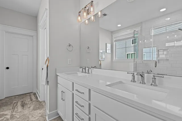 $849,999 | 1131 Oak Bluff Avenue, Charleston, SC 29492