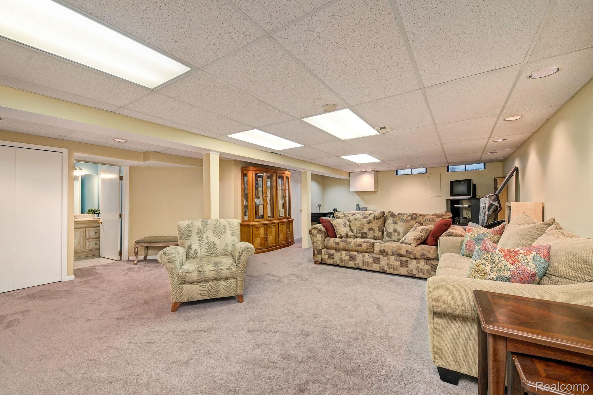190 Dalton Drive Rochester, MI 48307 - Photo 22 of 25 My-Document_38_9.jpg