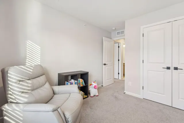 $400,000 | 14548 Twin Lakes Circle, Burnsville, MN 55306