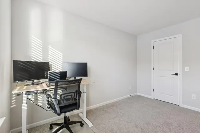 $400,000 | 14548 Twin Lakes Circle, Burnsville, MN 55306