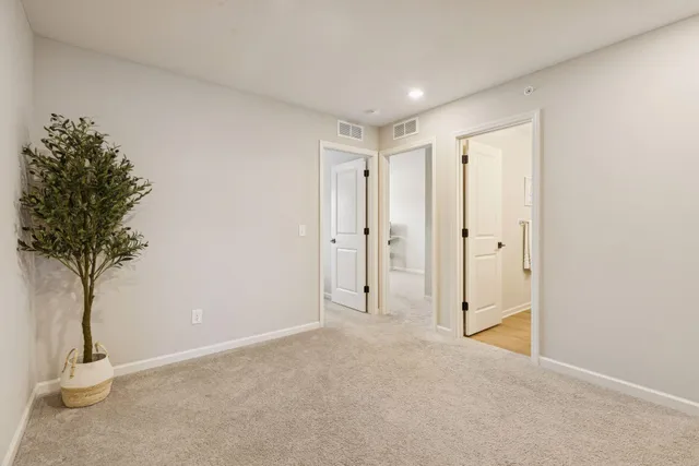 $400,000 | 14548 Twin Lakes Circle, Burnsville, MN 55306