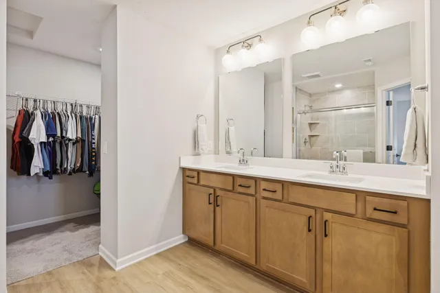 $400,000 | 14548 Twin Lakes Circle, Burnsville, MN 55306