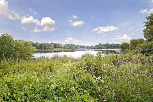 $400,000 | 14548 Twin Lakes Circle, Burnsville, MN 55306