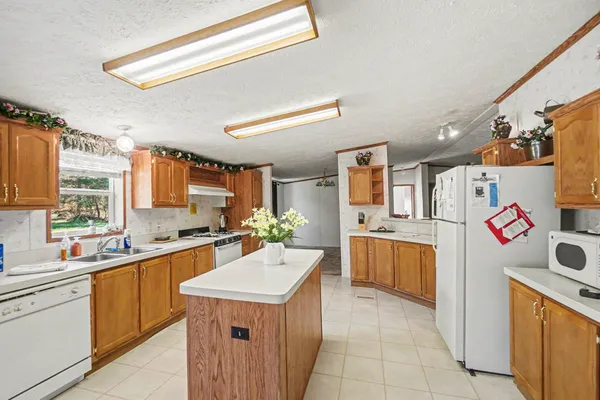 $314,900 | 20240 10th Avenue, Barryton, MI 49305