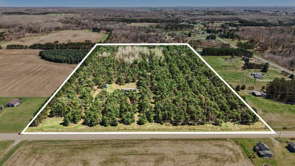 $314,900 | 20240 10th Avenue, Barryton, MI 49305
