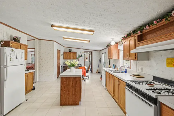 $314,900 | 20240 10th Avenue, Barryton, MI 49305