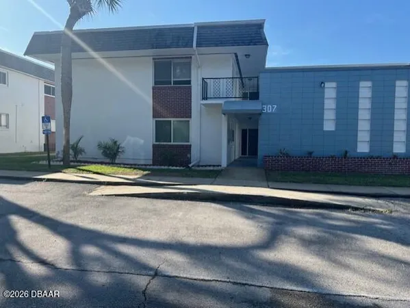 $1,200 | 307 Ridge Boulevard, South Daytona, FL 32119