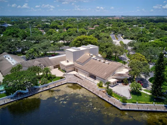 $2,600 | 3299 Cocoplum Circle, Unit 3324, Coconut Creek, FL 33063