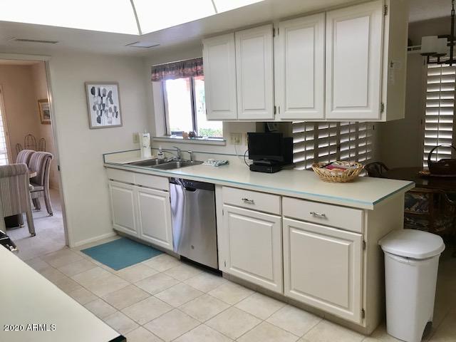 26223 North Loredo Lane Rio Verde, AZ 85263 - Photo 12 of 18 RV kitchen 02 - L