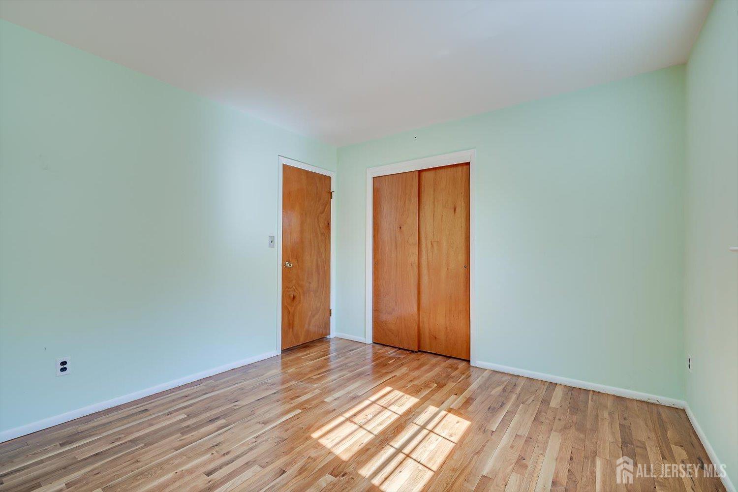 9 Annette Drive Edison, NJ 08820 - Photo 26 of 35