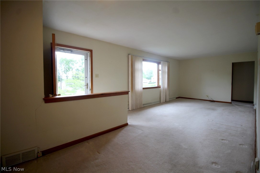 1186 Dussel Road Kent, OH 44240 - Photo 5 of 31