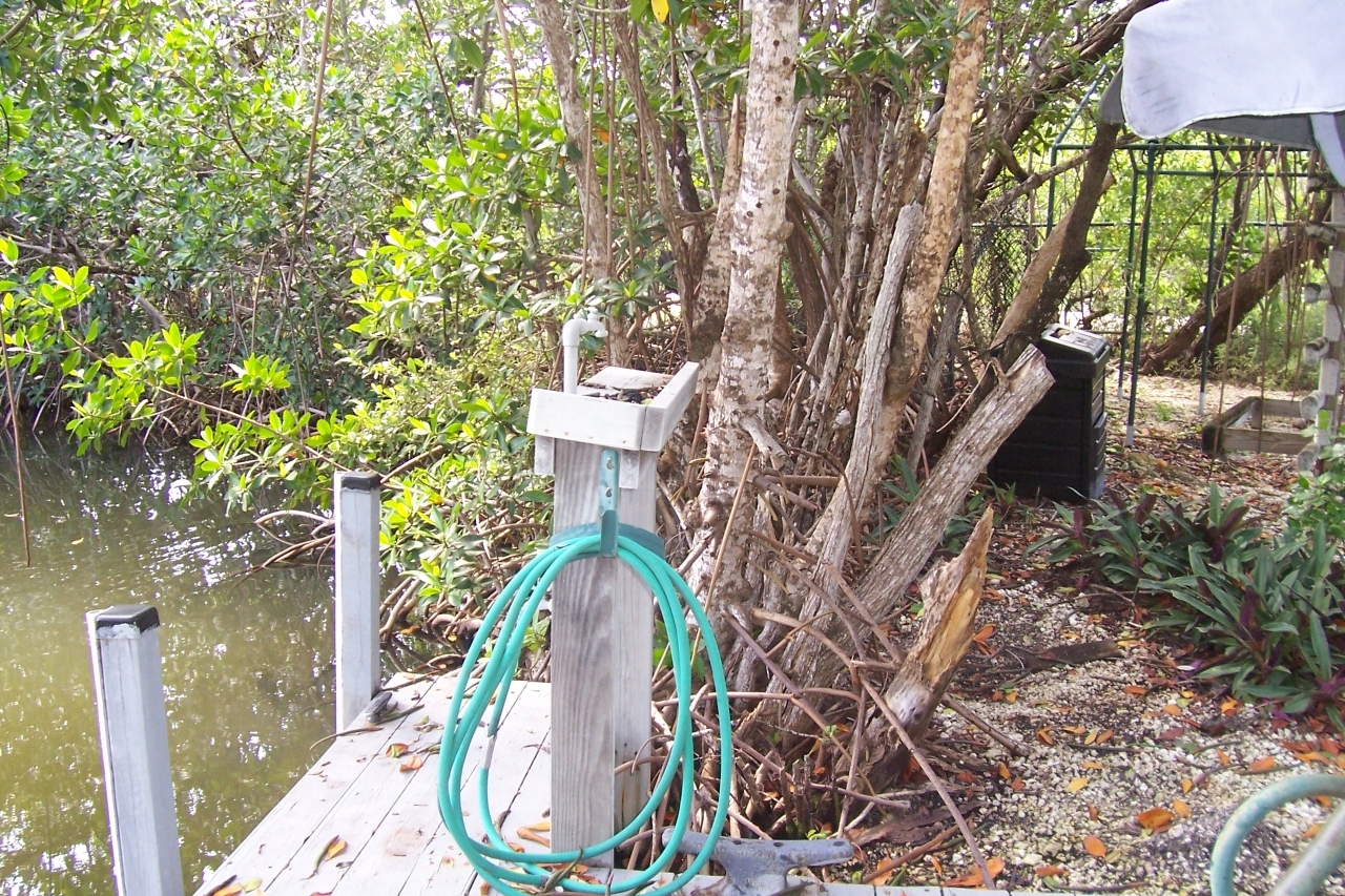 1135 Warner Road Summerland Key, FL 33042 - Photo 12 of 13 Fish Cleaning Station