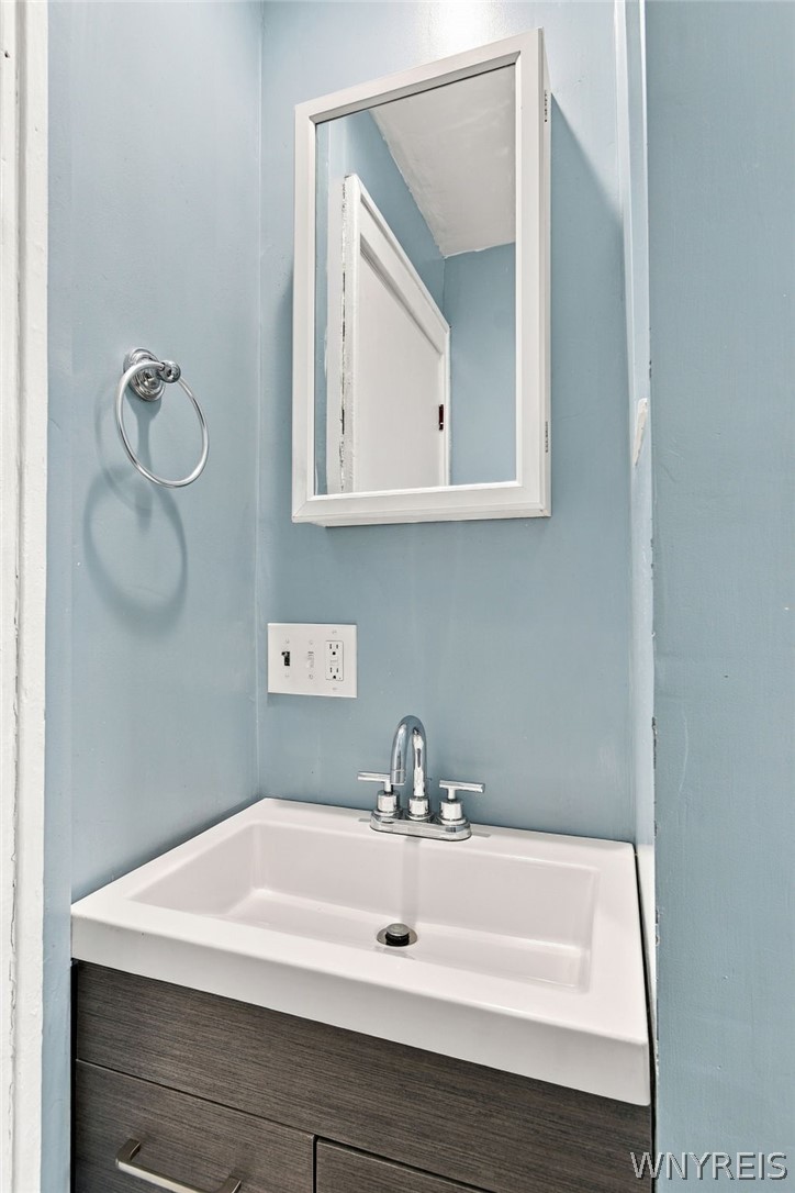 2624 Porter Road Niagara Falls, NY 14305 - Photo 26 of 29 Gallery Image 26