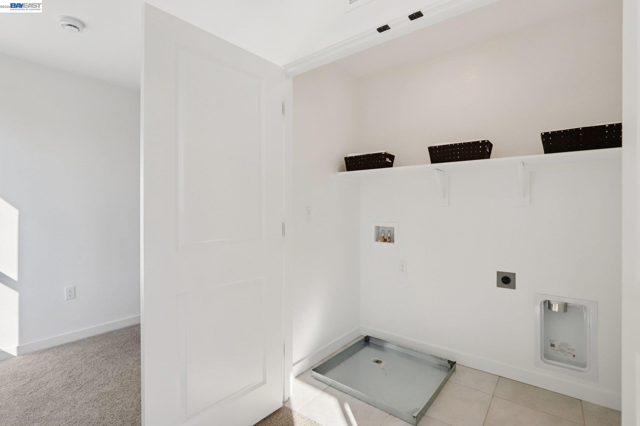 856 Pecan Tree Lane Galt, CA 95632 - Photo 15 of 30 a view of bathroom