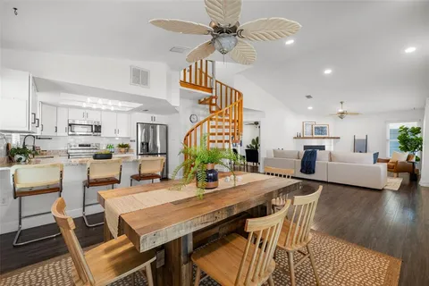 $850,000 | 247 126th Avenue, Treasure Island, FL 33706