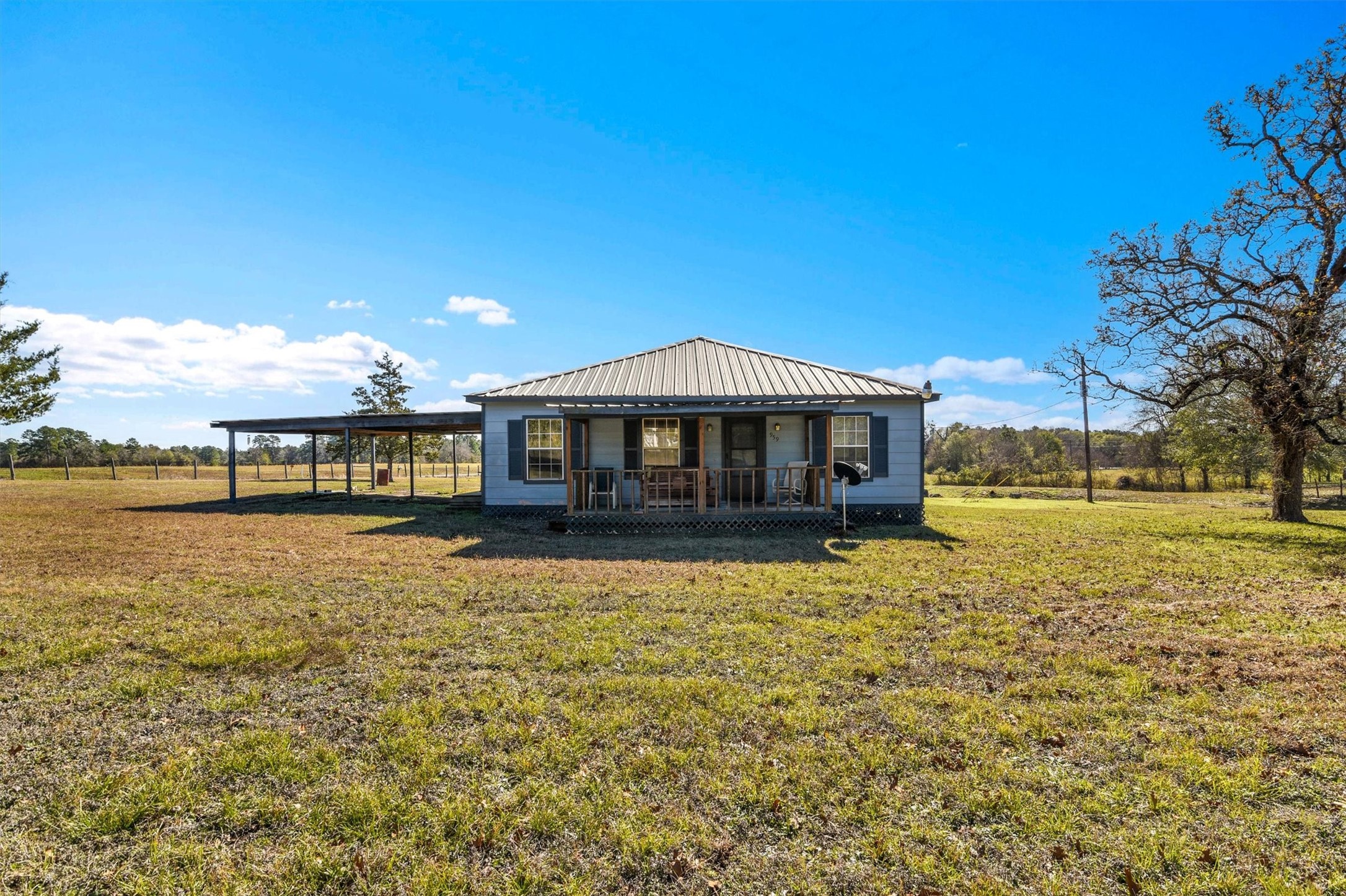 959 Walker Loop Huntsville, TX 77340 - Photo 21 of 41