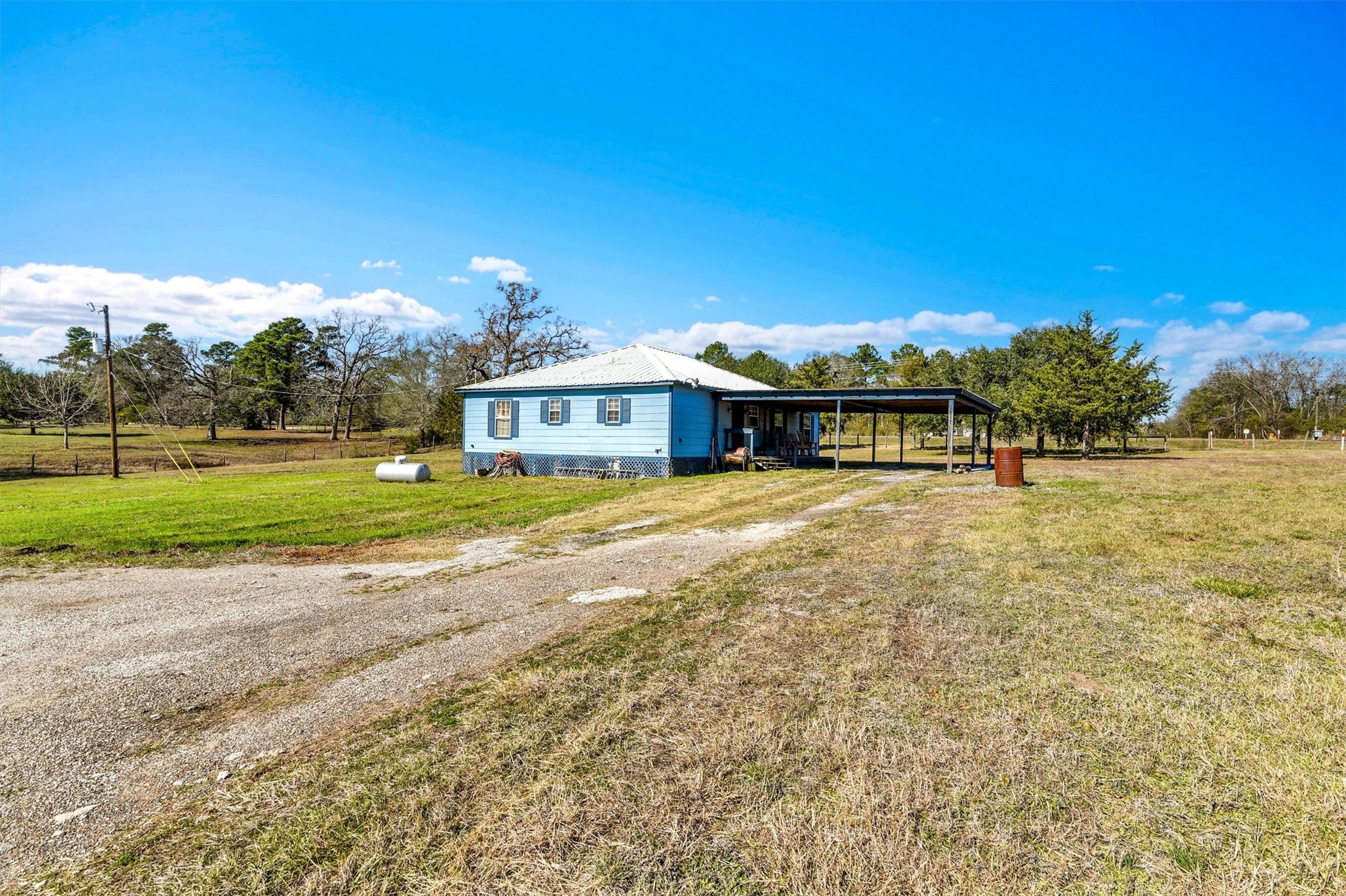 959 Walker Loop Huntsville, TX 77340 - Photo 24 of 41