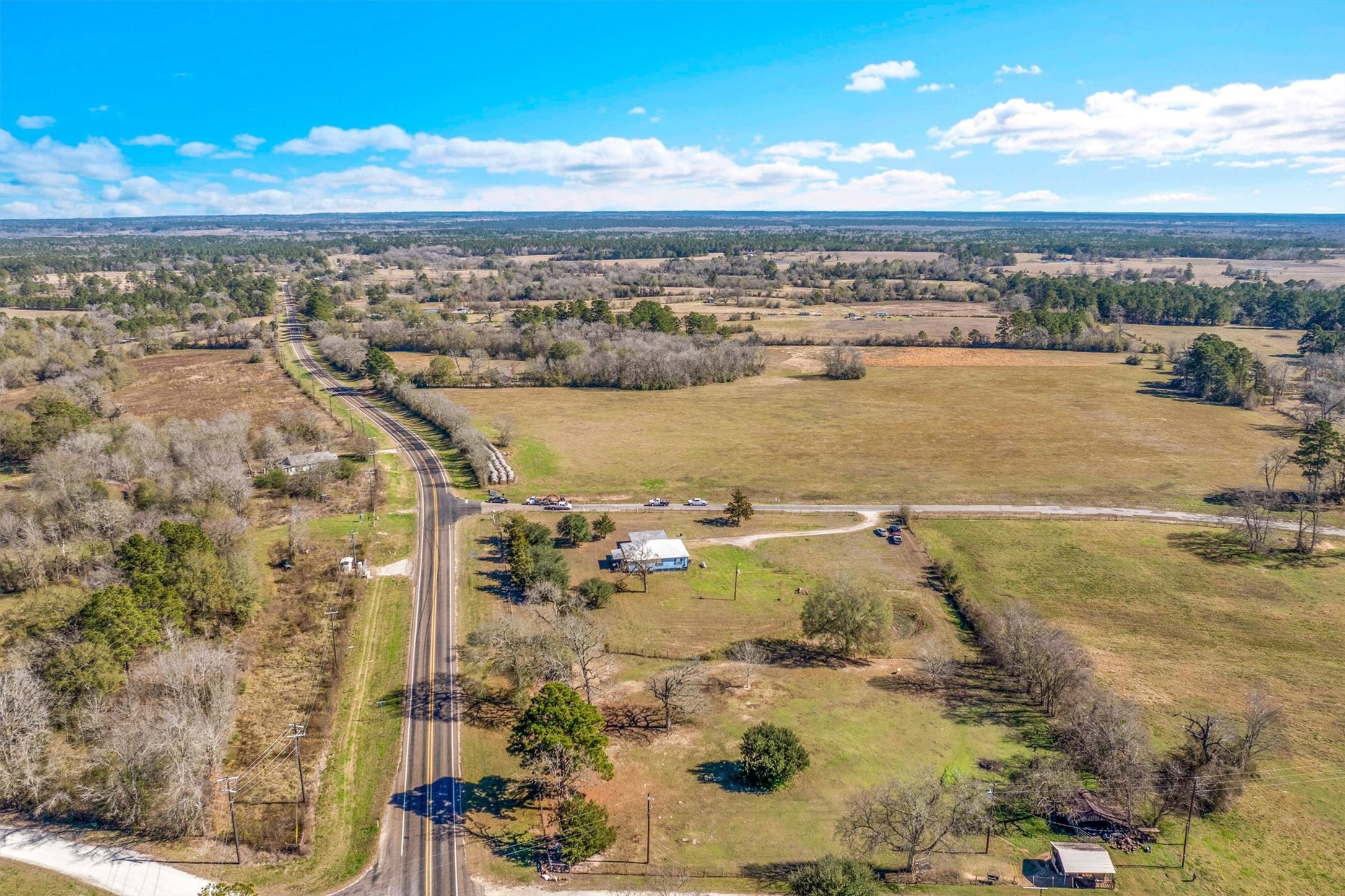 959 Walker Loop Huntsville, TX 77340 - Photo 38 of 41